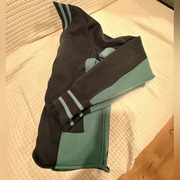 Alexander Wang WOMENS Black and Green Sweater small size - Picture 9 of 10